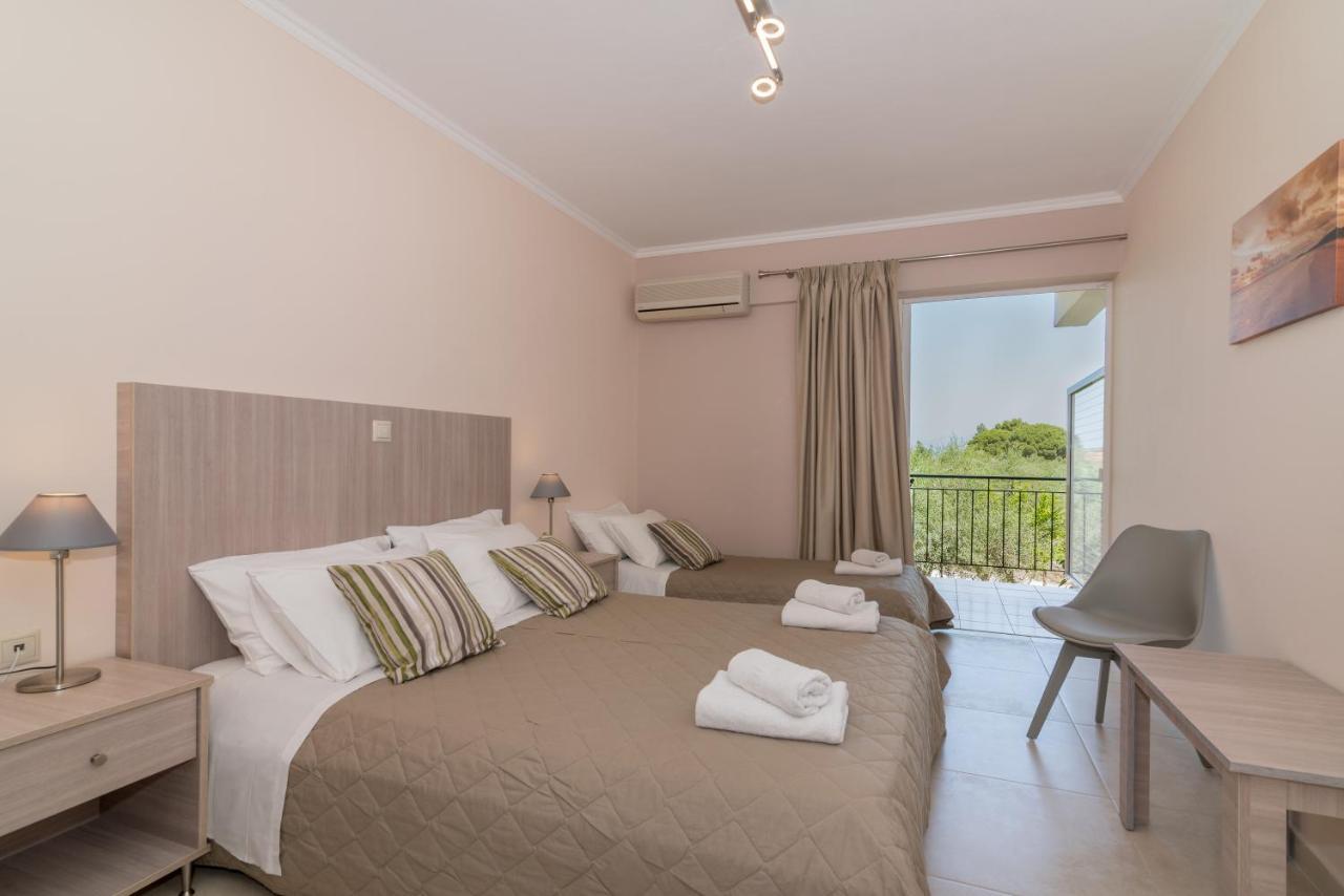 Hotel Varres Zakynthos Town Exterior photo